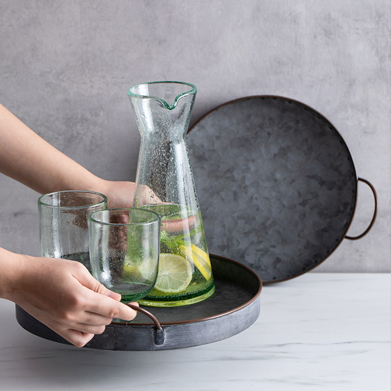 ハンドル付きのレトロなヨーロッパの丸い鉄のプレート,金属製の - Food Storage For Restaurant のレビューと価格